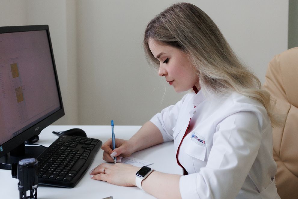 Резкая, пульсирующая, давящая: почему головная боль может быть такой разной