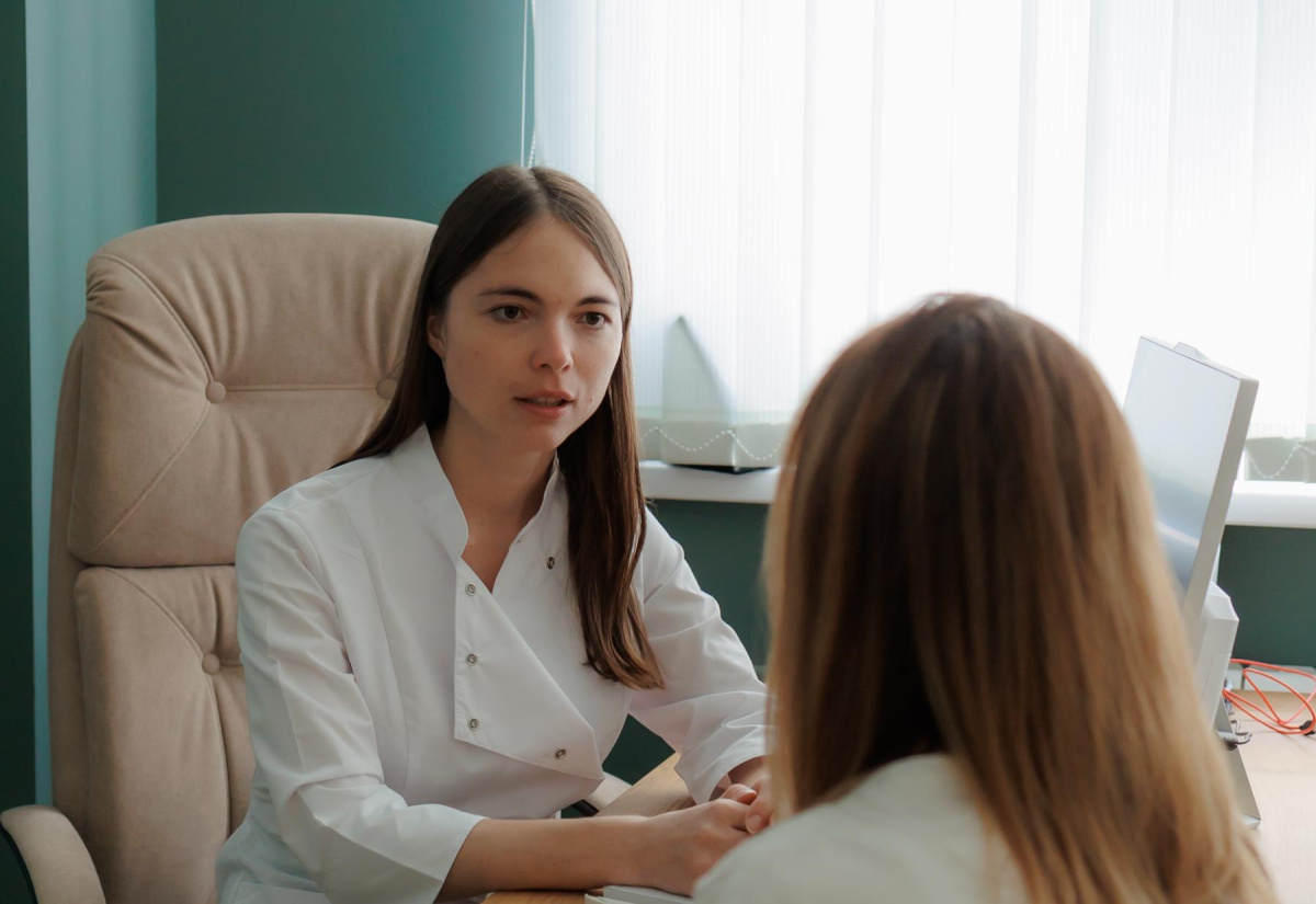 Почему болит голова после отдыха и что с этим делать